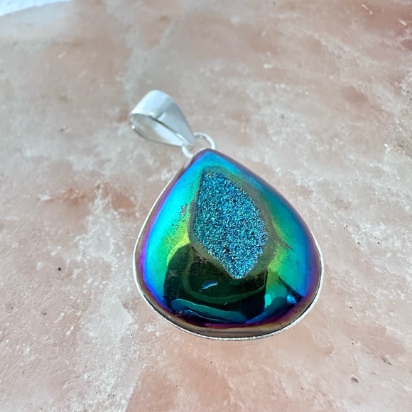 Pendant iridescent rainbow hematite Gemstones Stones Silver Tone 3331 - Picture 9 of 11